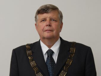 Obr. 1. Prof. Pellant