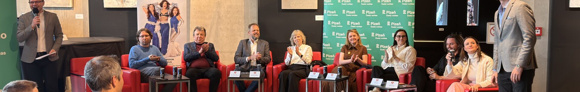 Světový den hlasu v&nbsp;Divadle J. K. Tyla v&nbsp;Plzni: medicína a&nbsp;umění na jedné scéně